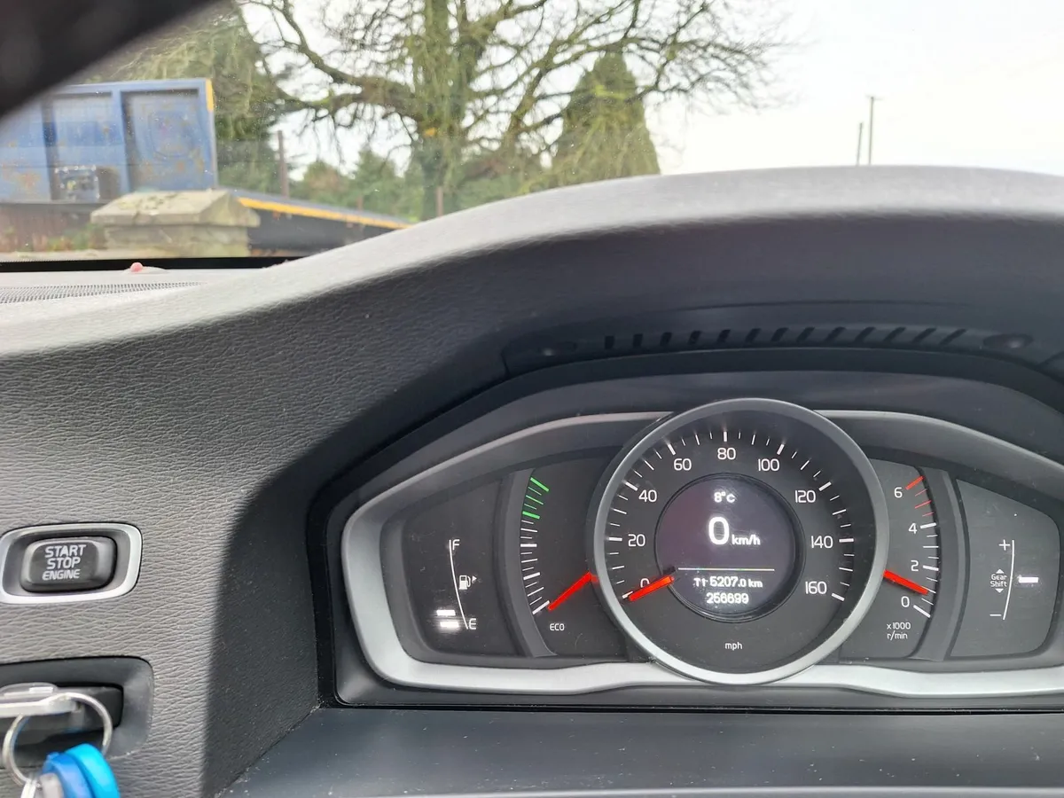 Volvo S60 2018 - Image 1