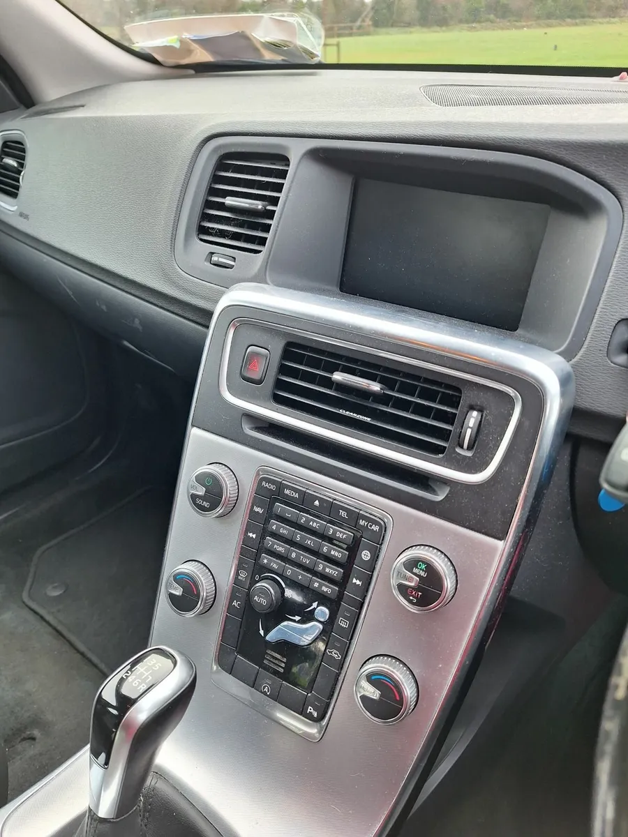 Volvo S60 2018 - Image 2