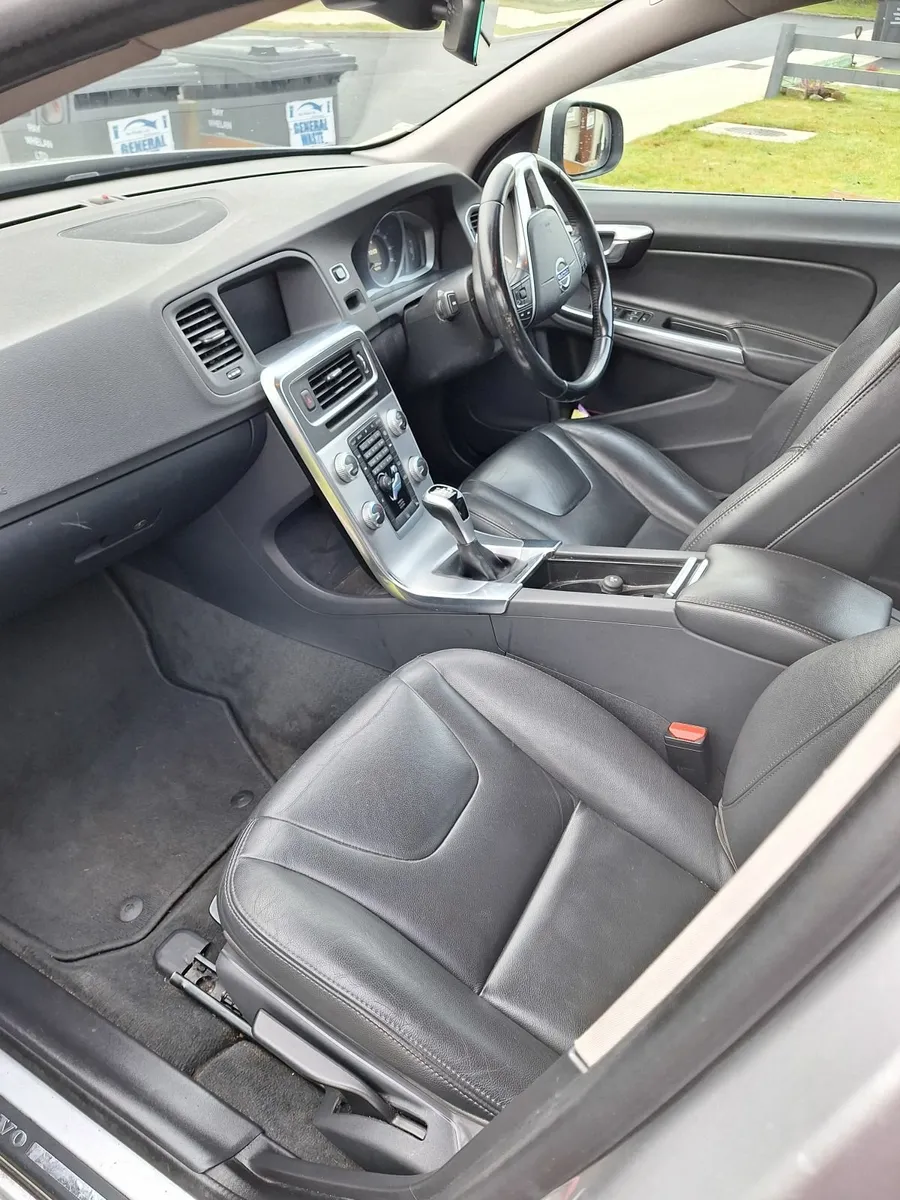 Volvo S60 2018 - Image 4