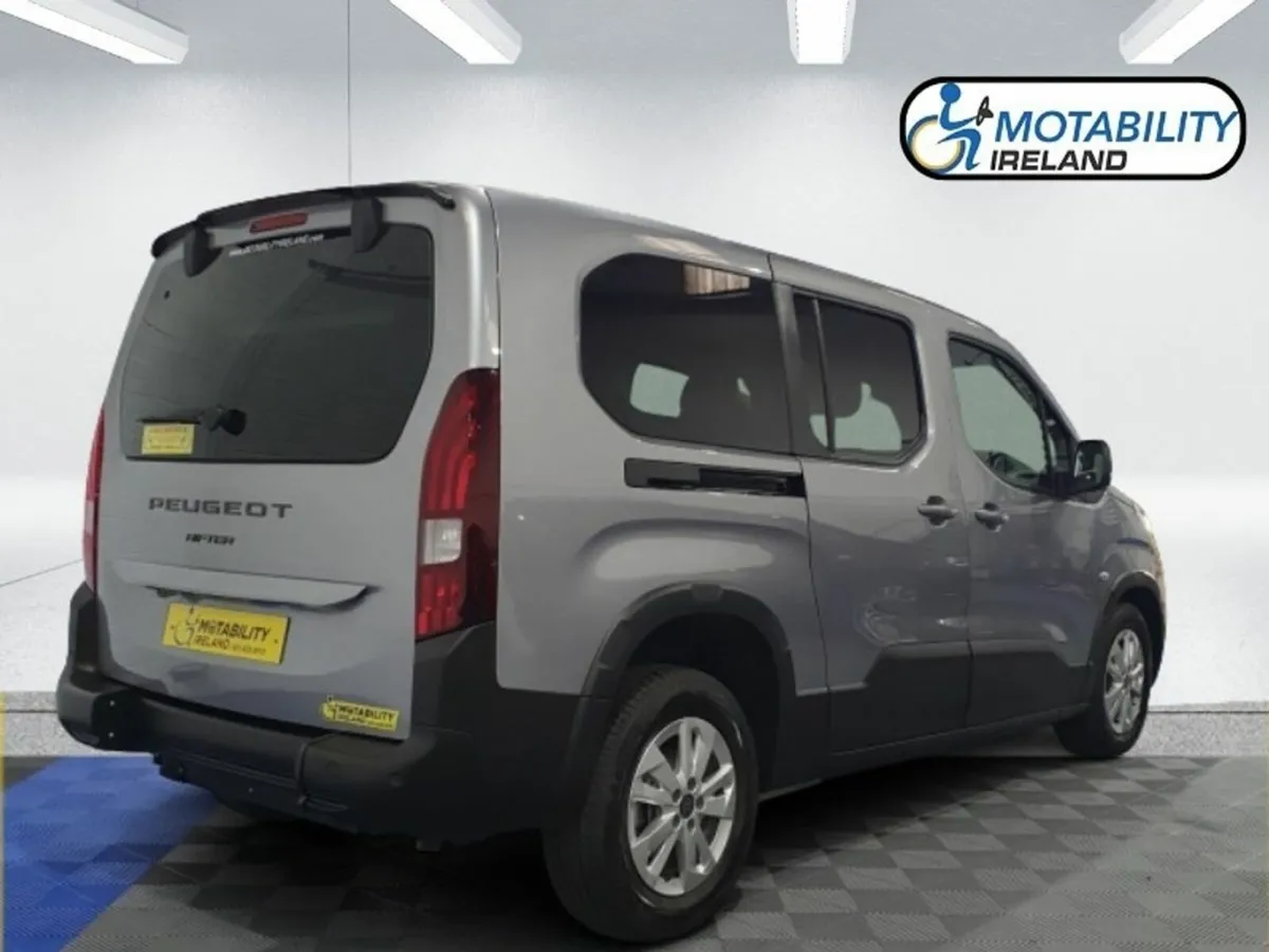 Peugeot Rifter Wheelchair Accessible Taxi - Image 2