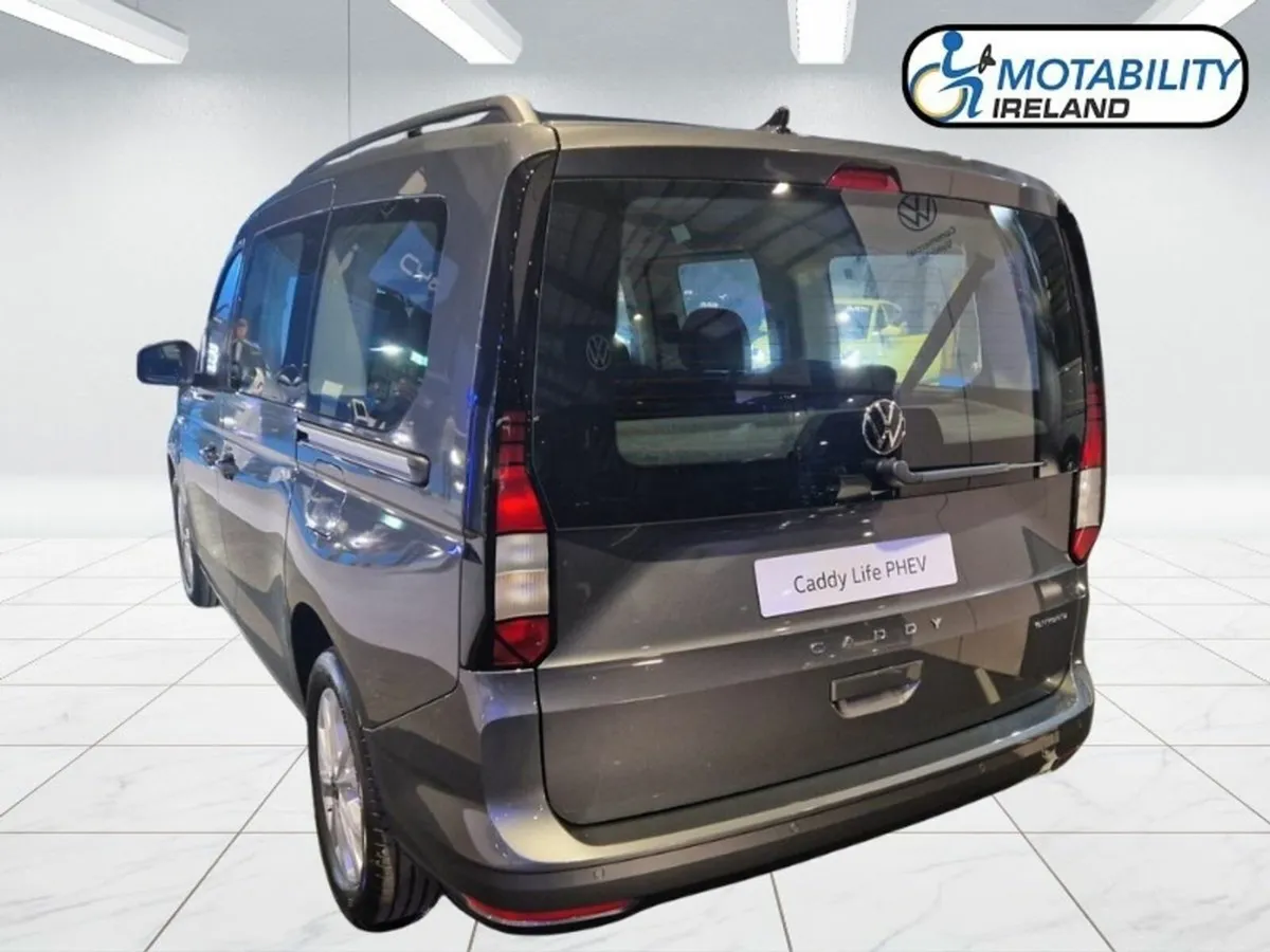 Volkswagen Caddy Maxi Life 1.5 PHEV Hybrid Wheelch - Image 4