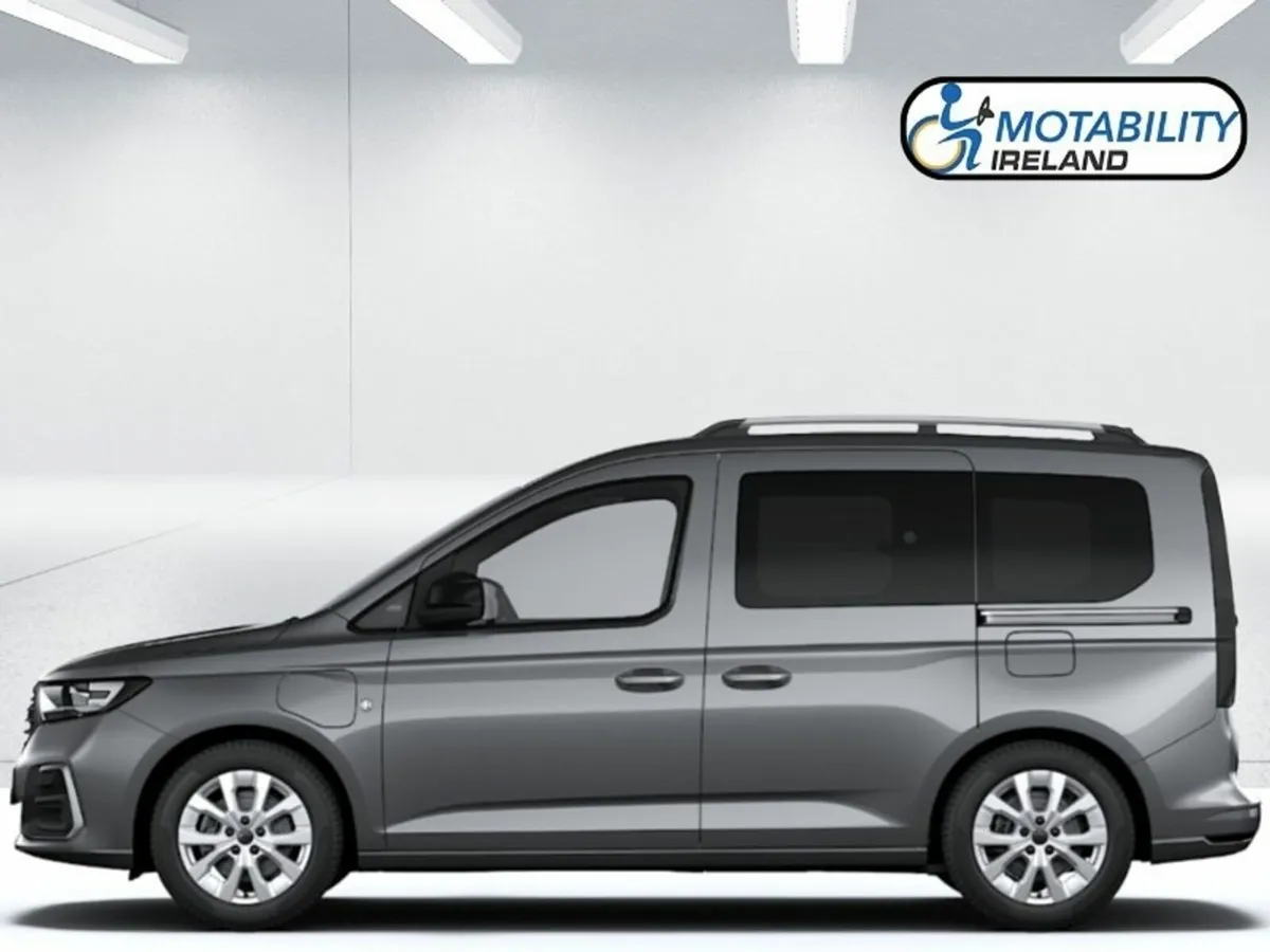 Ford Tourneo Connect Titanium 1.5 PHEV Hybrid Whee - Image 2