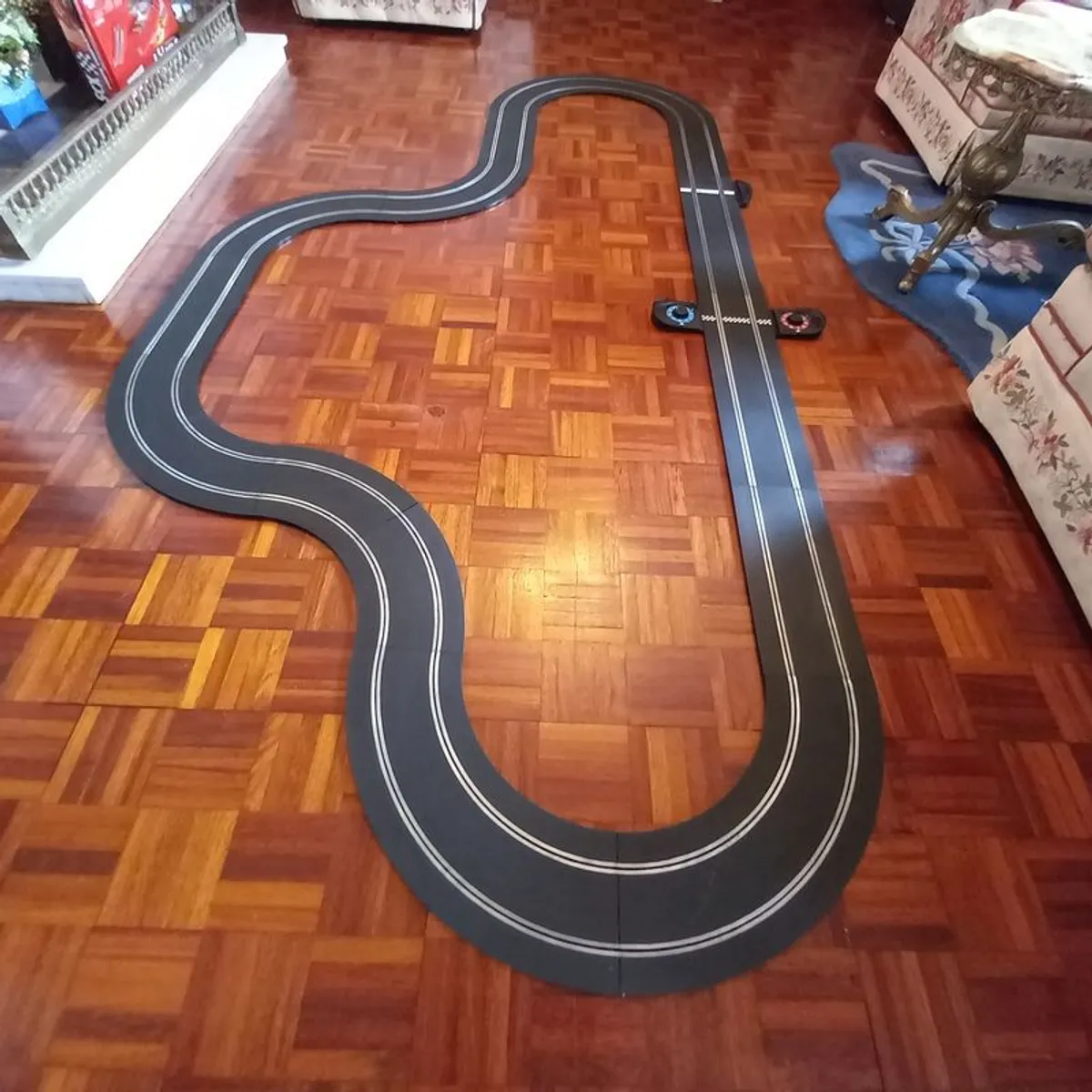 Scalextric Extreme Speed Set EXTENDED: with extra straight track. - Image 4