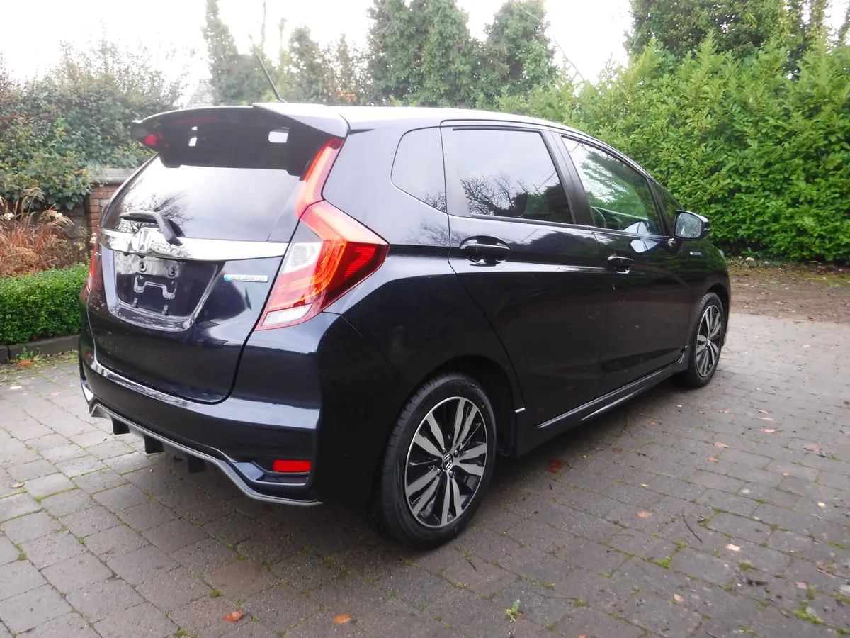 HONDA FIT 1.5 AUTO HYBRID SPORTS LOW MILEAGE - Image 3