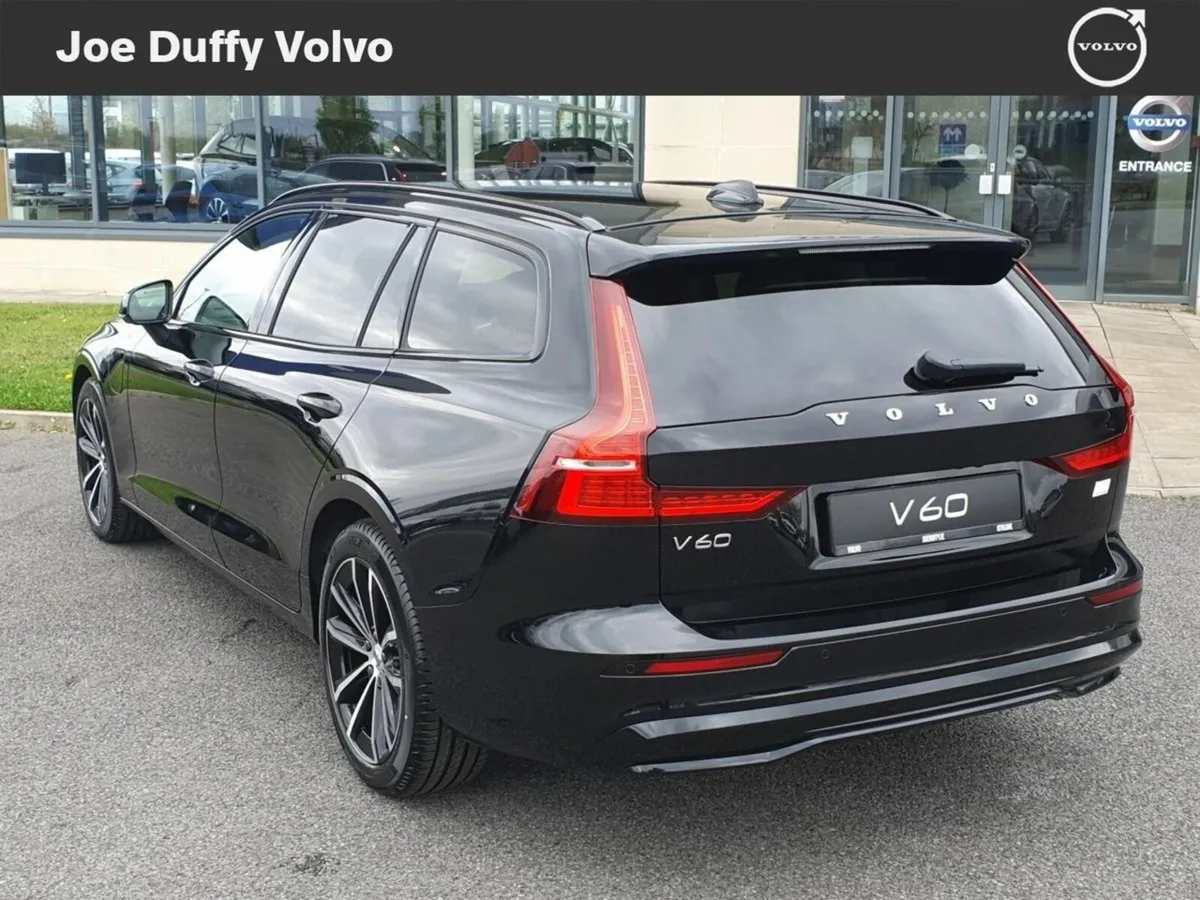 Volvo V60 Plus Dark T6 350hp *Harmon, Power Seats* - Image 3