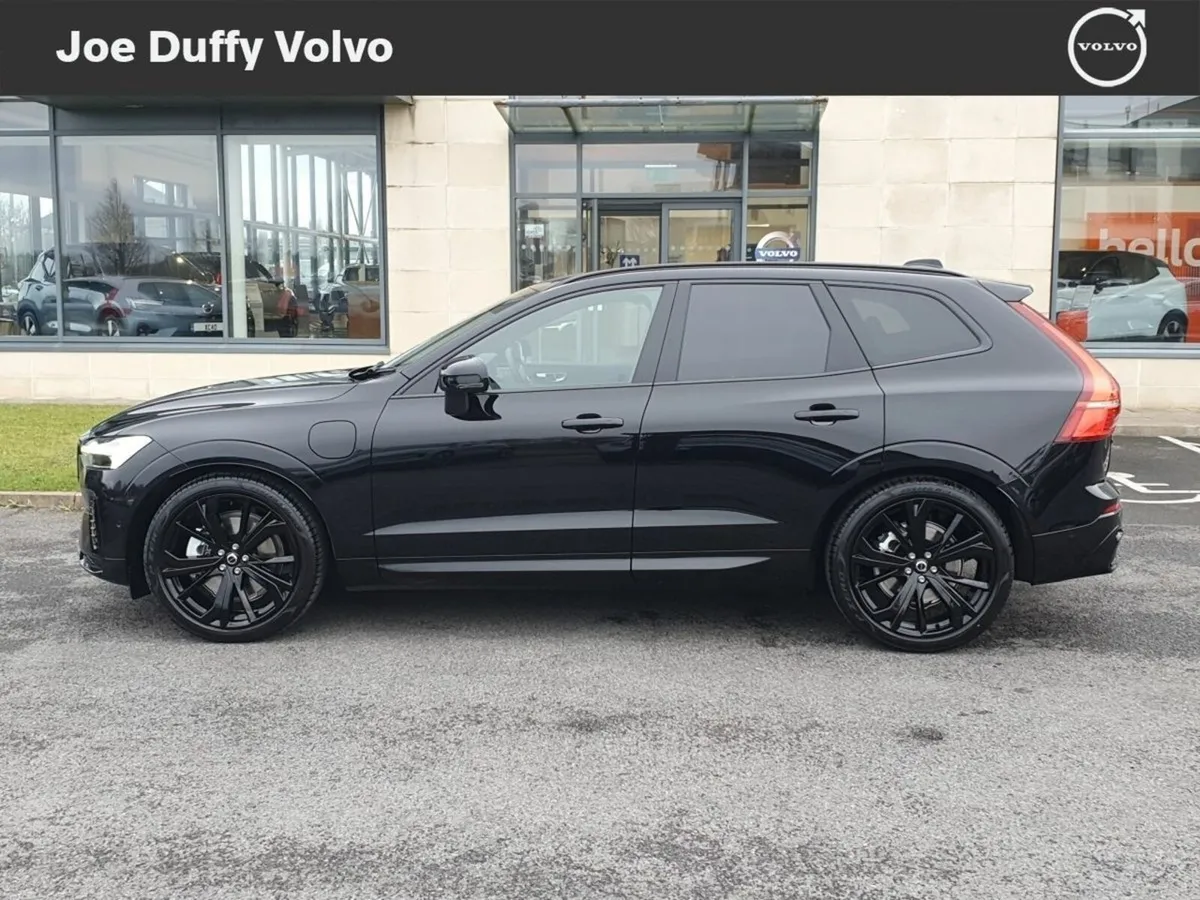 Volvo XC60 T6 Black Edition Ultra - Image 4