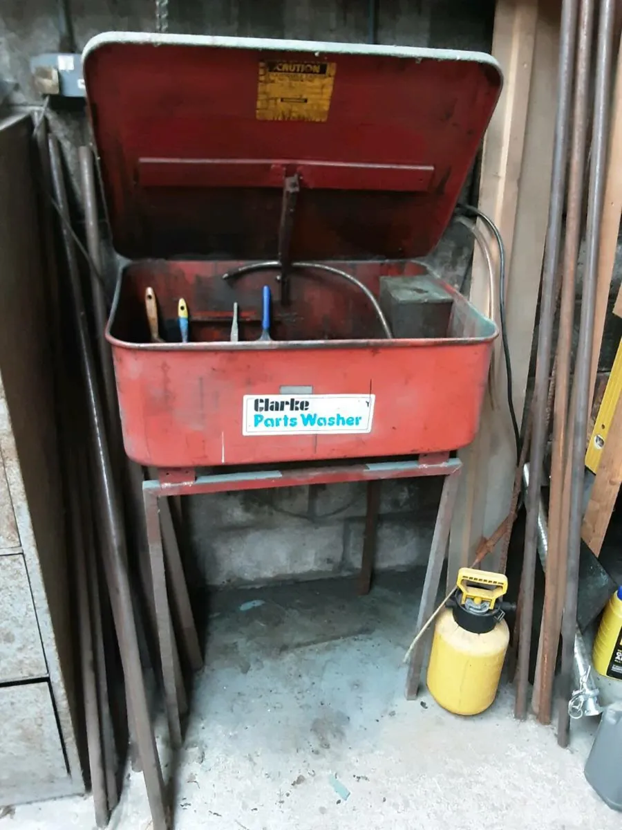 Parts washer - Image 1