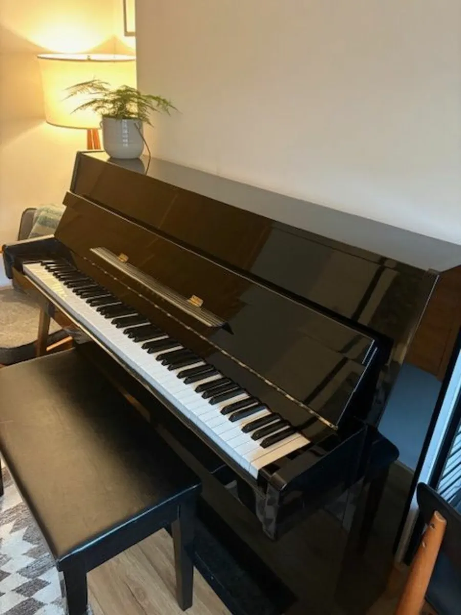 Yamaha C-109 Upright Piano - Image 2