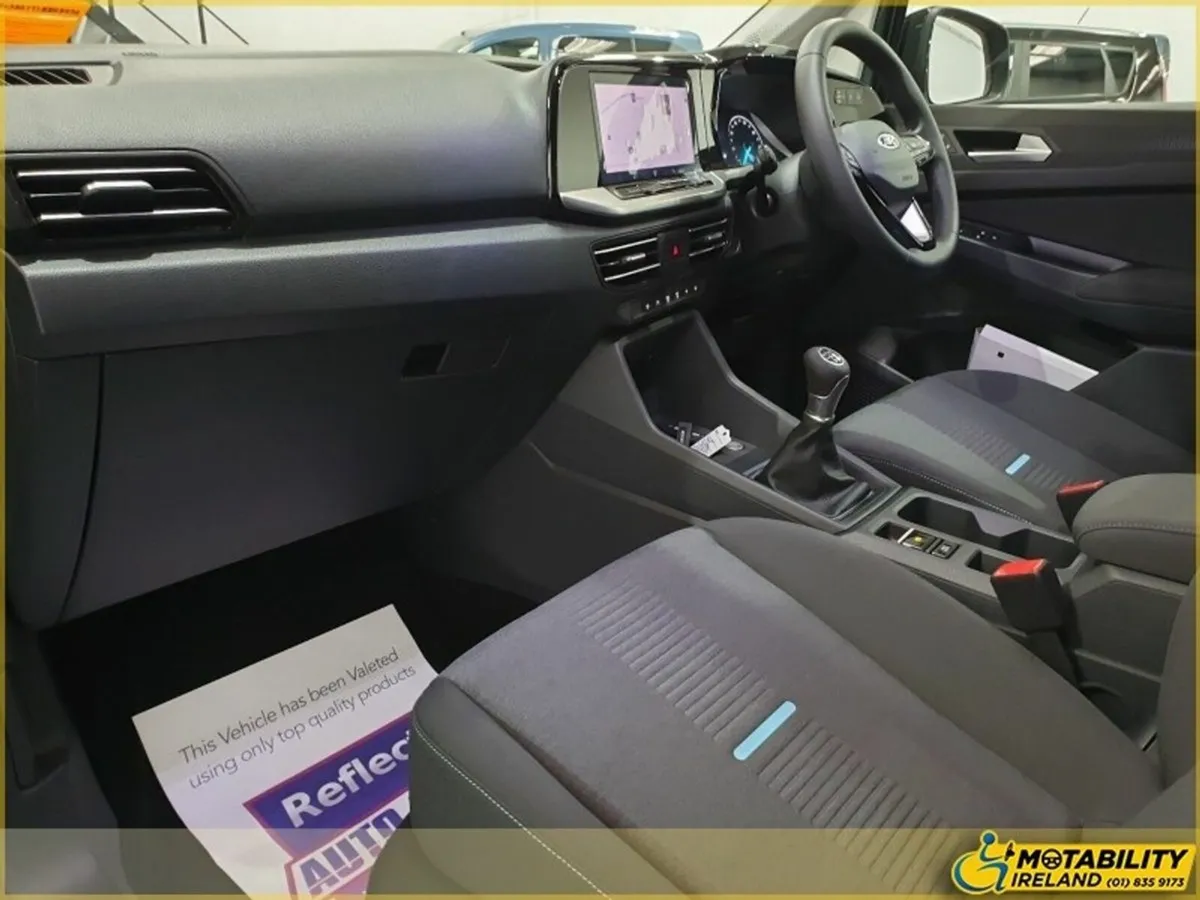 Ford Tourneo Connect Active Wheelchair Accessible - Image 4