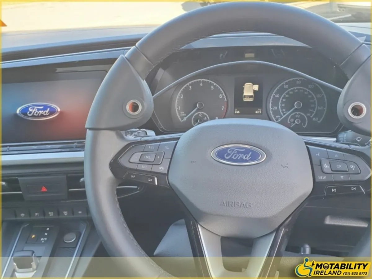 Ford Tourneo Connect Wheelchair Accessible - Image 2