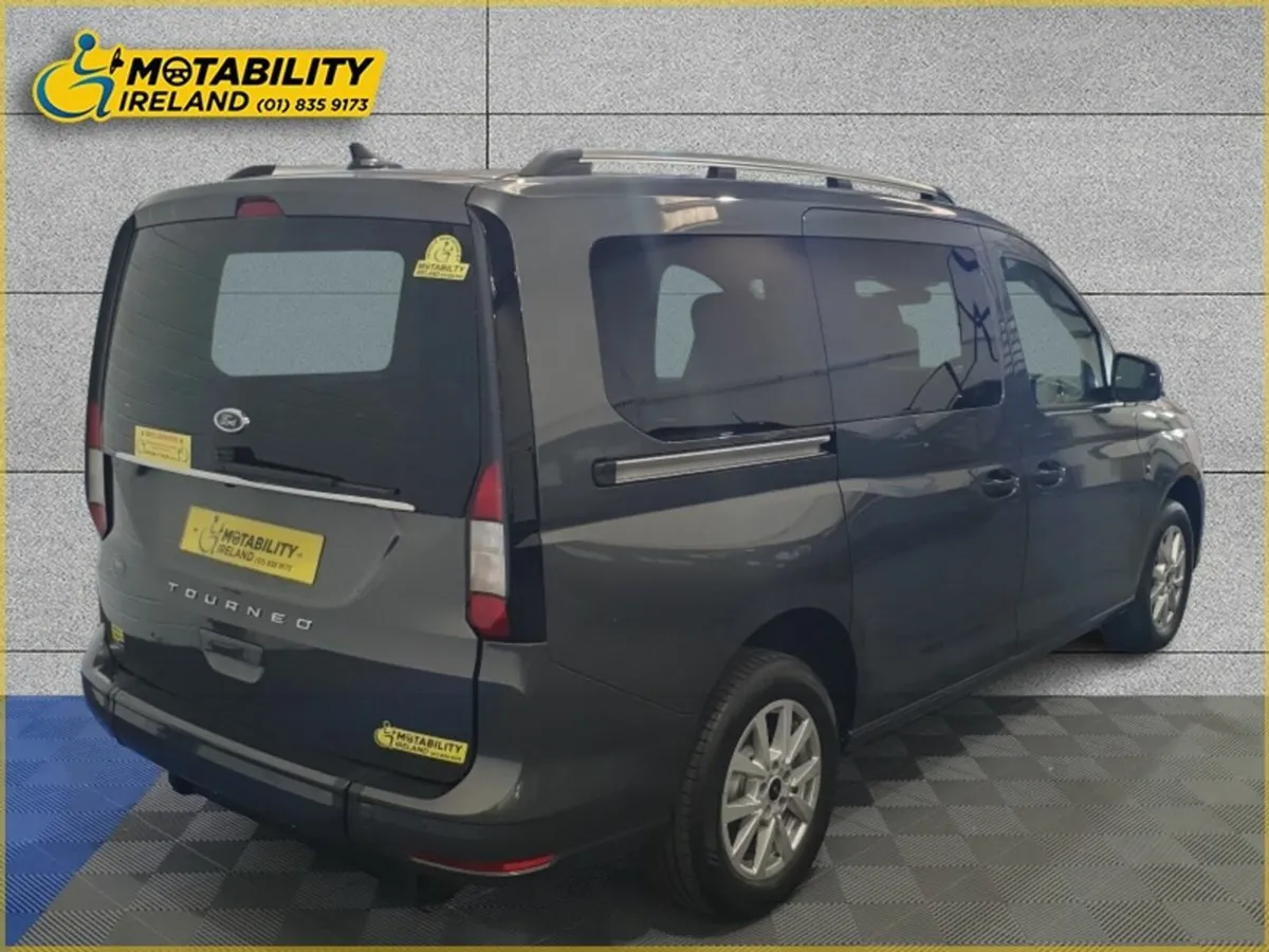 Ford Tourneo Connect Wheelchair Accessible - Image 3
