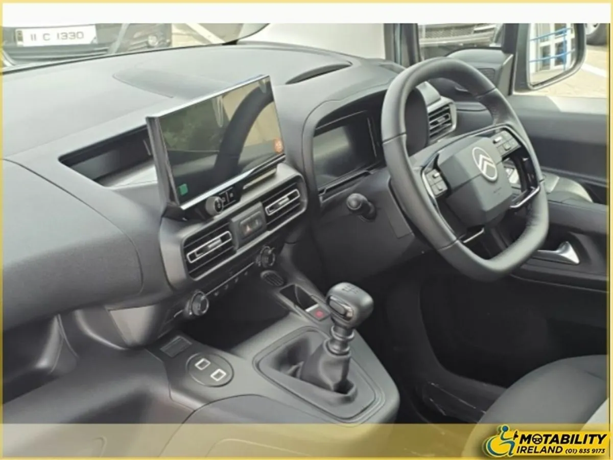 Citroen Berlingo Wheelchair Accessible Taxi NEW MO - Image 4