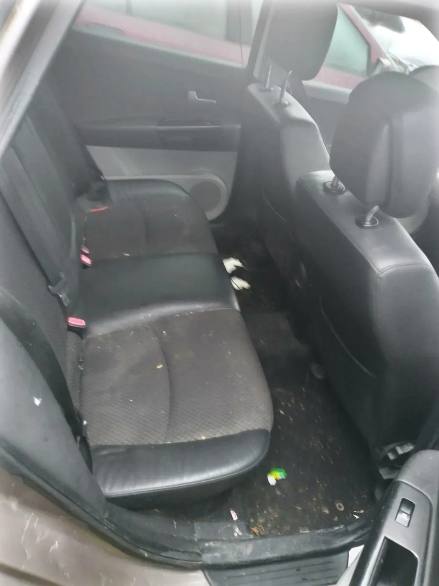 Kia & Mercedes Breaking - Image 4