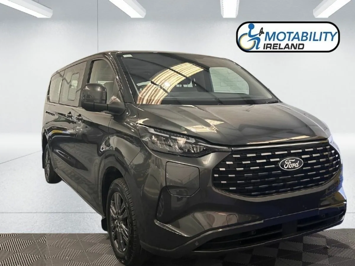 Ford Tourneo Custom 2.5 PHEV Hybrid - Image 1