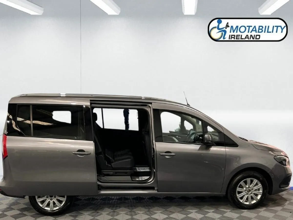 Mercedes-Benz T-Class Wheelchair Accessible - Image 4