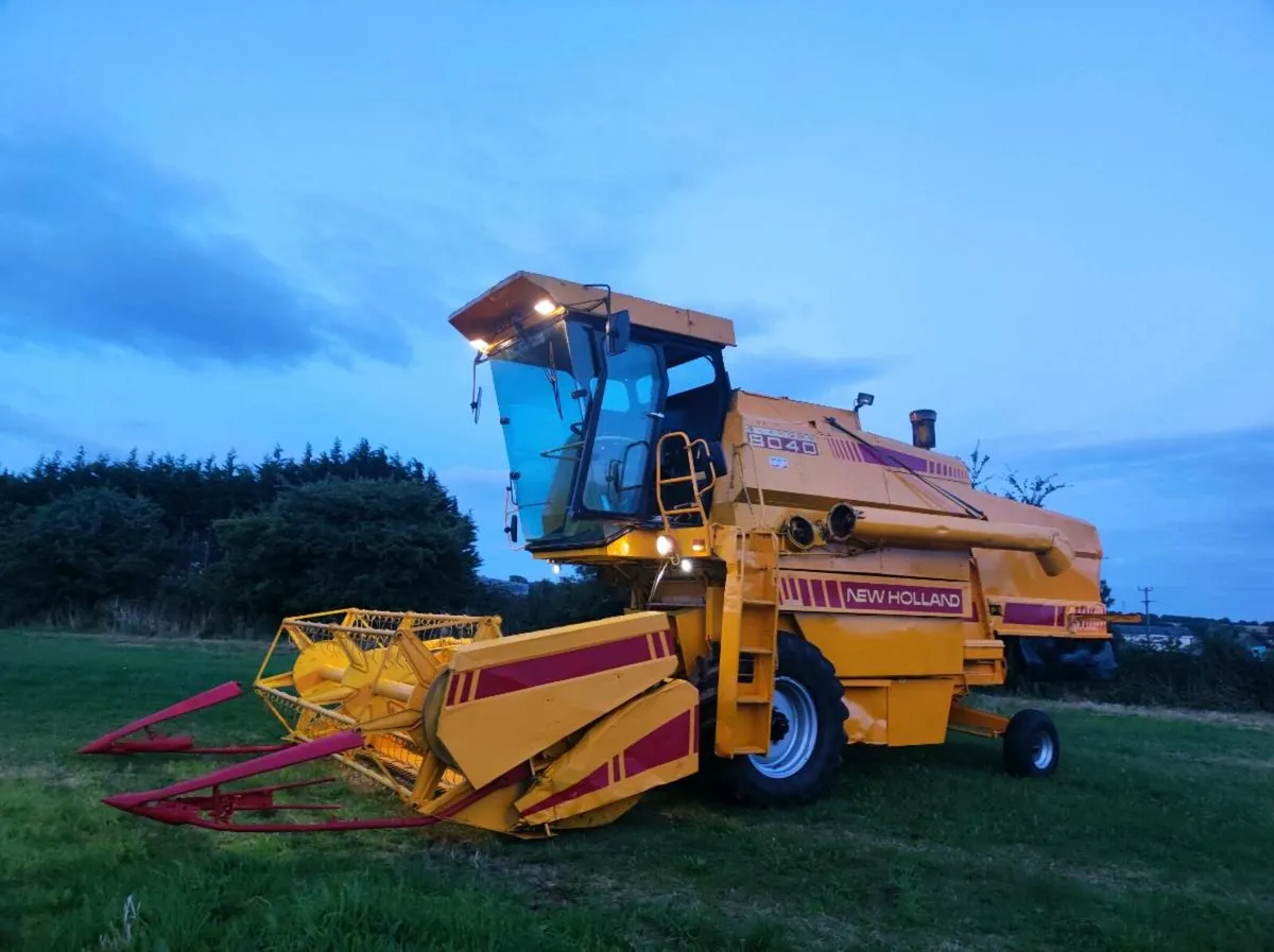 Combine harvester New Holland Clayson 8040 - Image 4