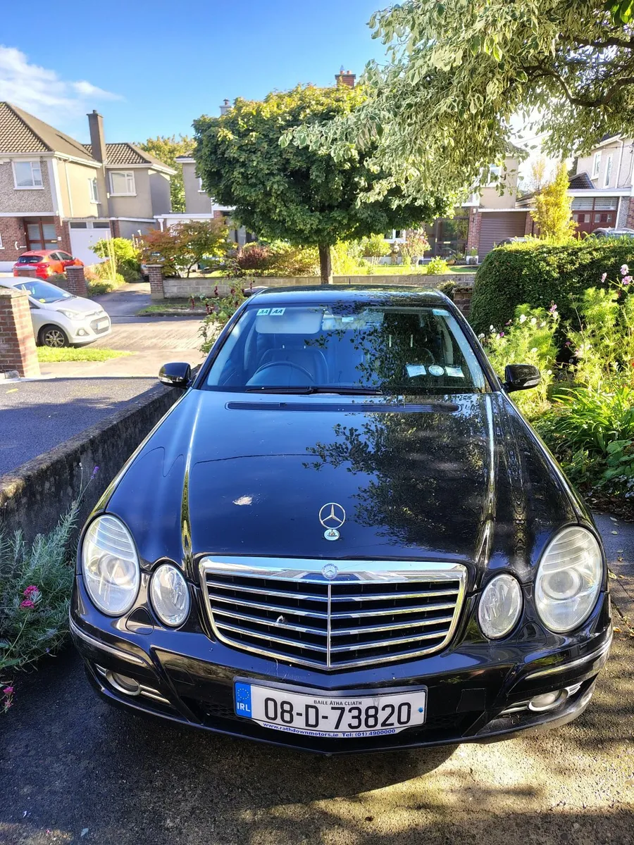 Mercedes-Benz E-Class 2008 - Image 1