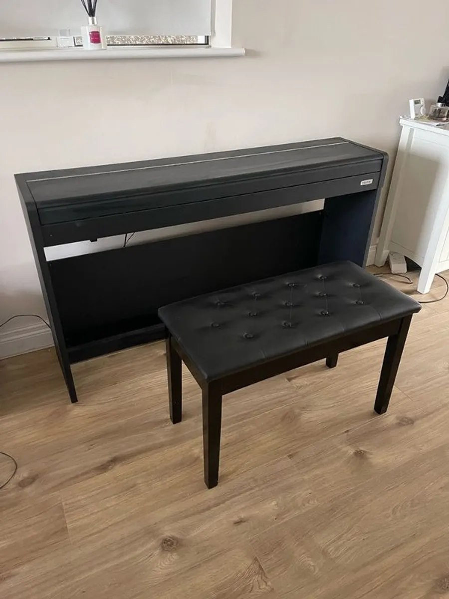 Nux WK310 digital piano with stool - Image 4