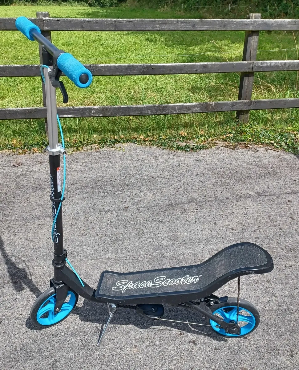 Scooters - Image 1