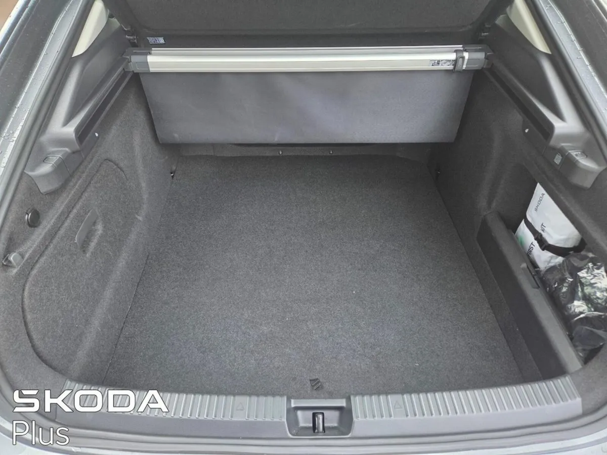 Skoda Superb SELECTION 2.0 TDI 150HP DSG - Image 4