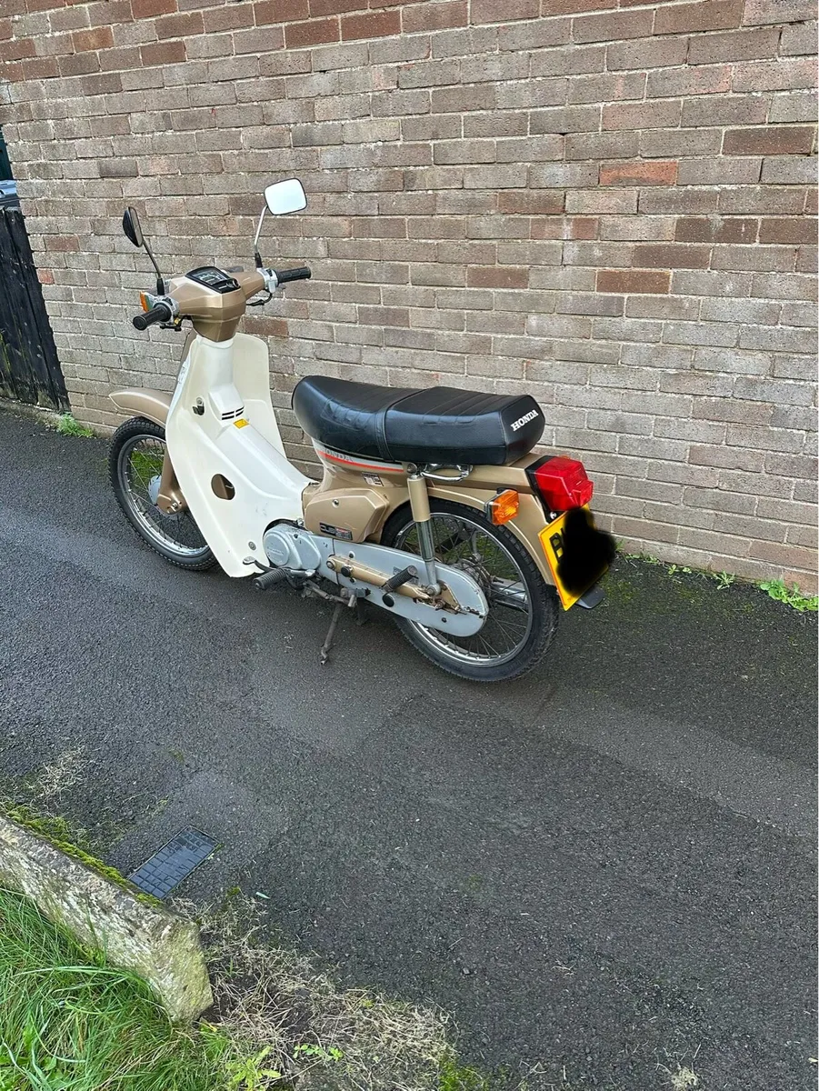 1985 Honda C90 Cub (Bronze) - Image 4