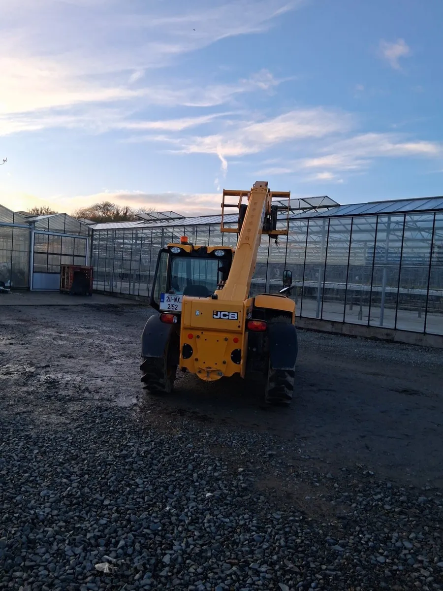 JCB 525-60 telehandler - Image 2