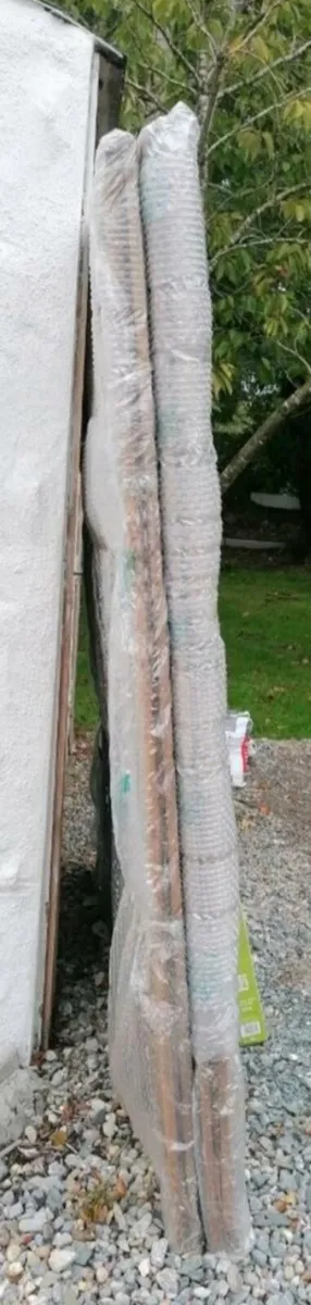 2 Wooden Garden Fences - Image 3