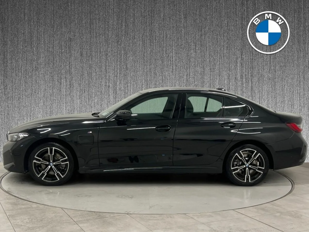 BMW 3-Series 330e M Sport - Image 4