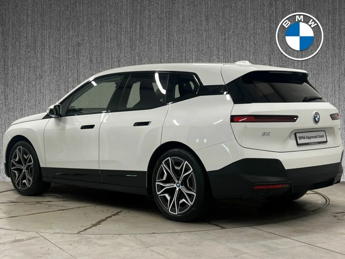 BMW iX xDrive40 Sport 5DR - Image 2