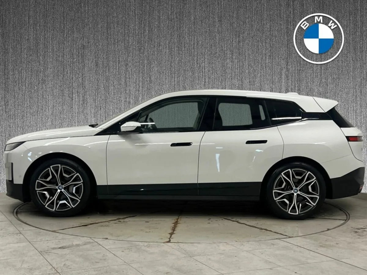 BMW iX xDrive40 Sport 5DR - Image 3