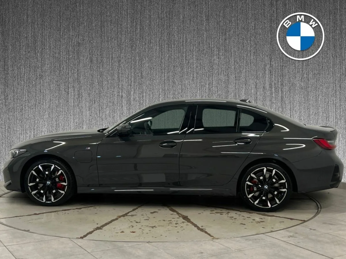 BMW 3-Series 330e PHEV M Sport Saloon IMMEDIATE DE - Image 4