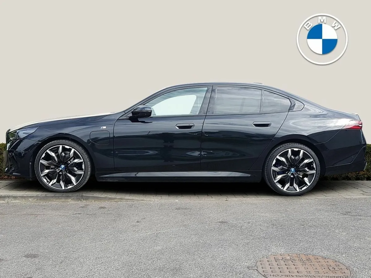 BMW 5-Series 530e M Sport Pro - Image 3