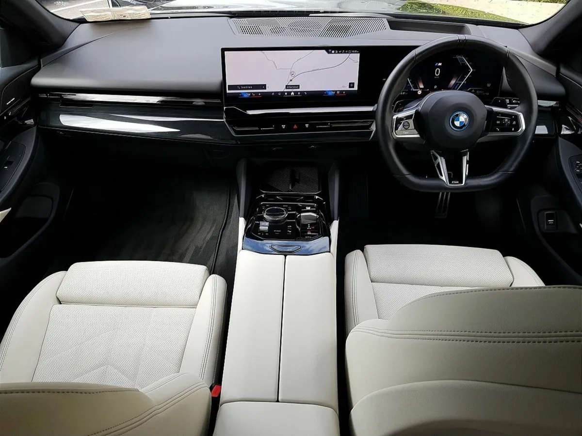 BMW 5-Series 530e M Sport Pro - Image 4