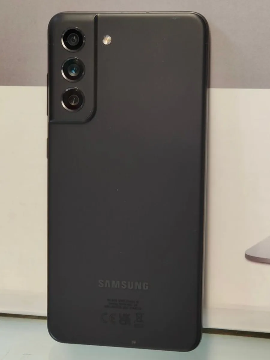 Samsung Galaxy S21 FE 5G 128GB Dual Sim Unlocked (Excellent) - Image 1