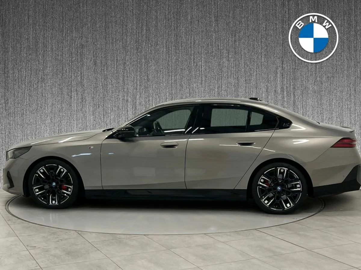 BMW i5 M60 xDrive HUGE SPEC - Image 4