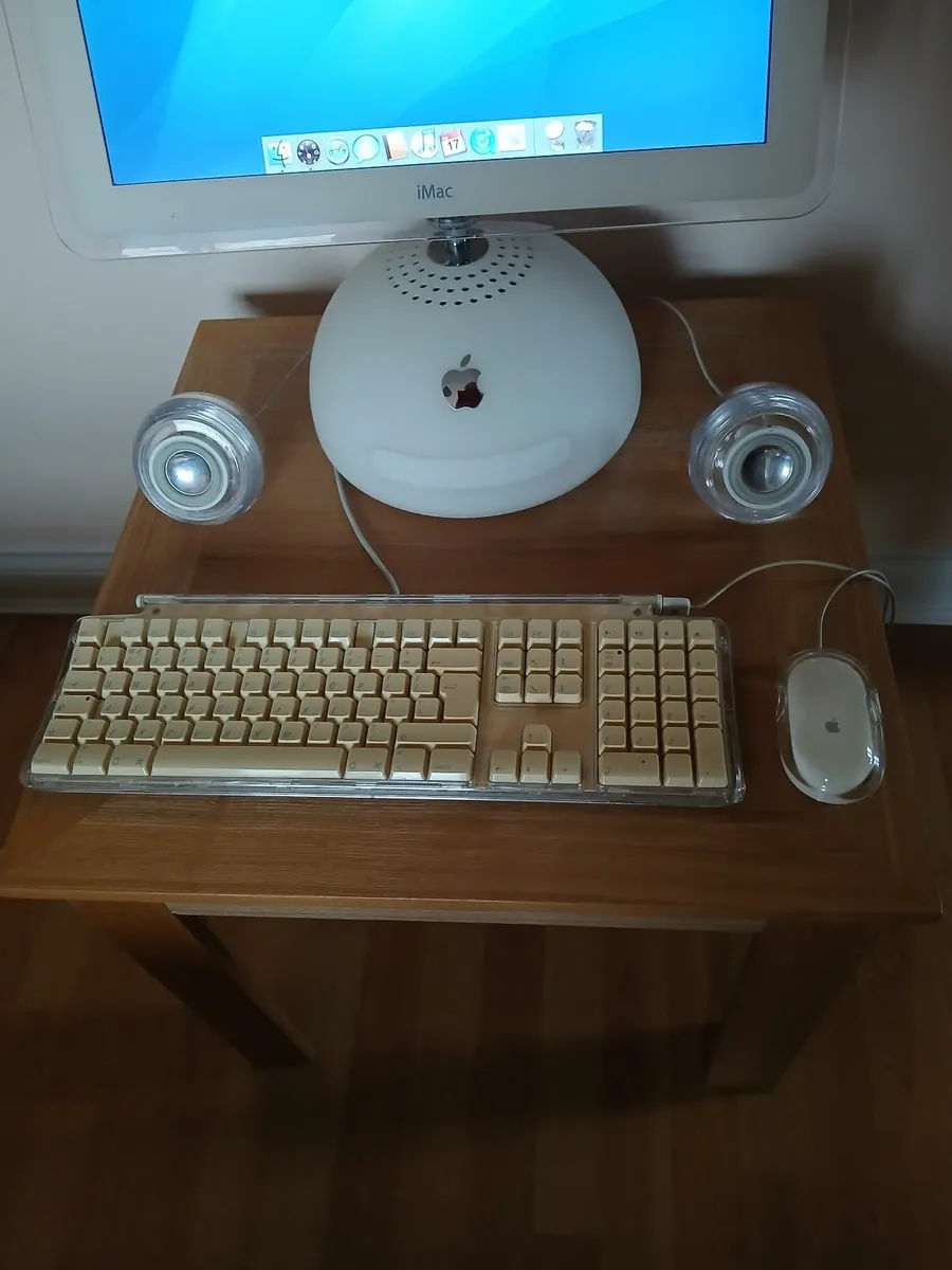 Apple IMac G4 - Image 1