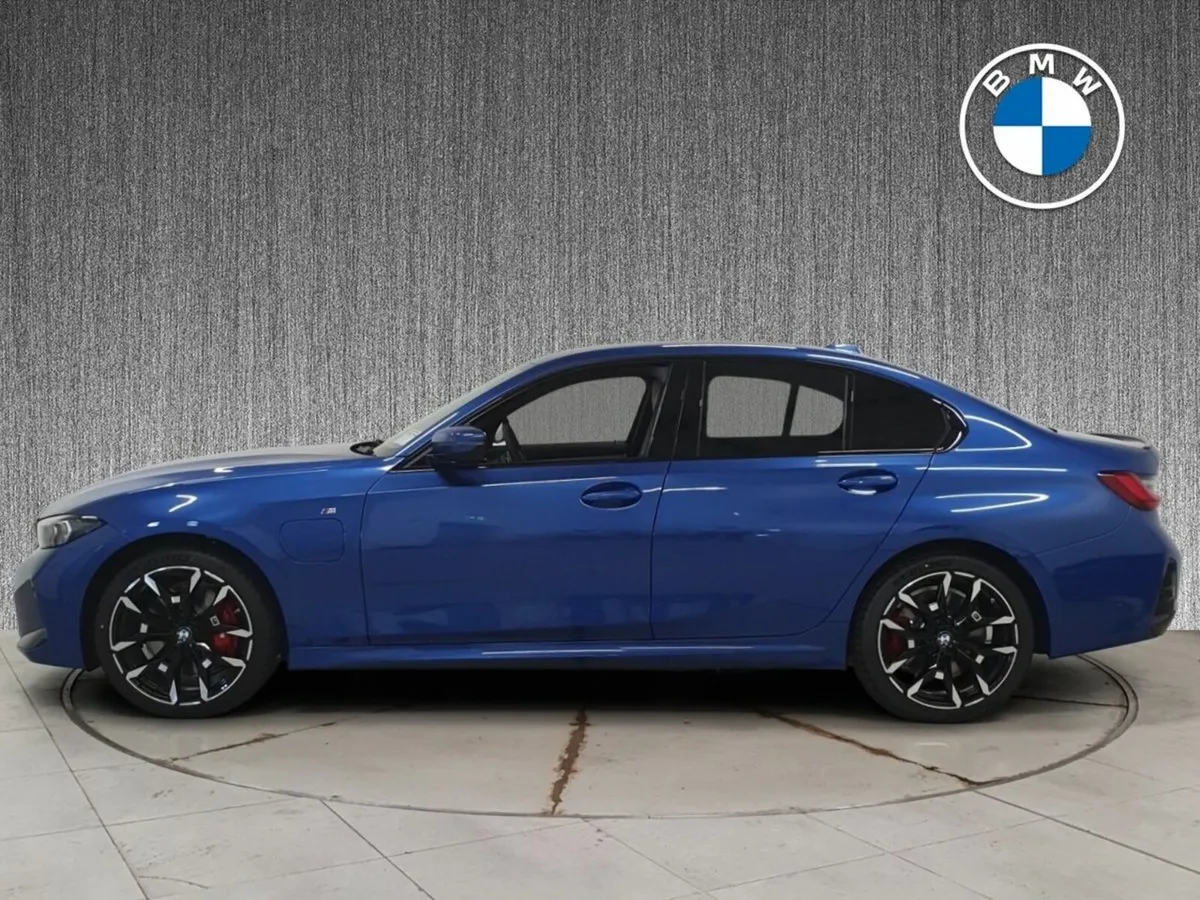 BMW 3-Series 330e M Sport - Image 4