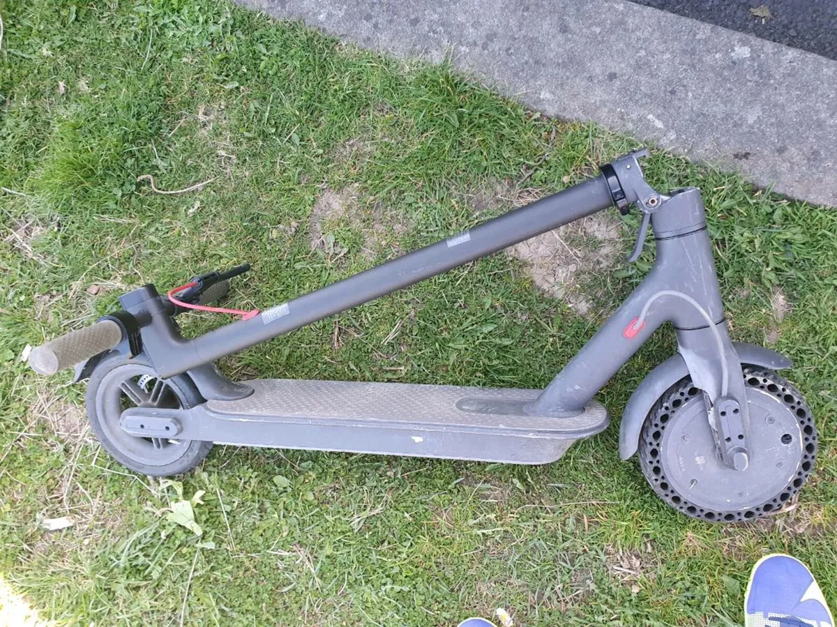 Electric scooter - Image 2