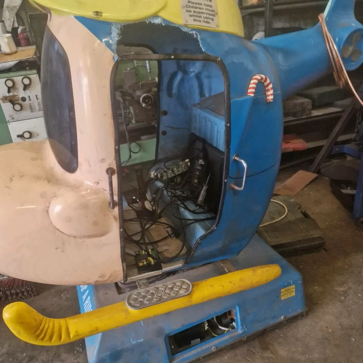 Amusement helicopter - Image 2