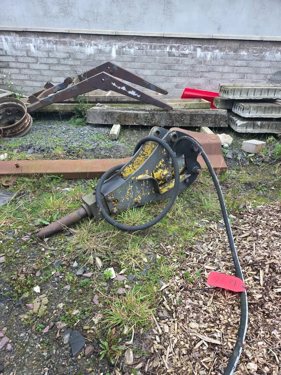 Montabert hammer 4>6t - Image 2