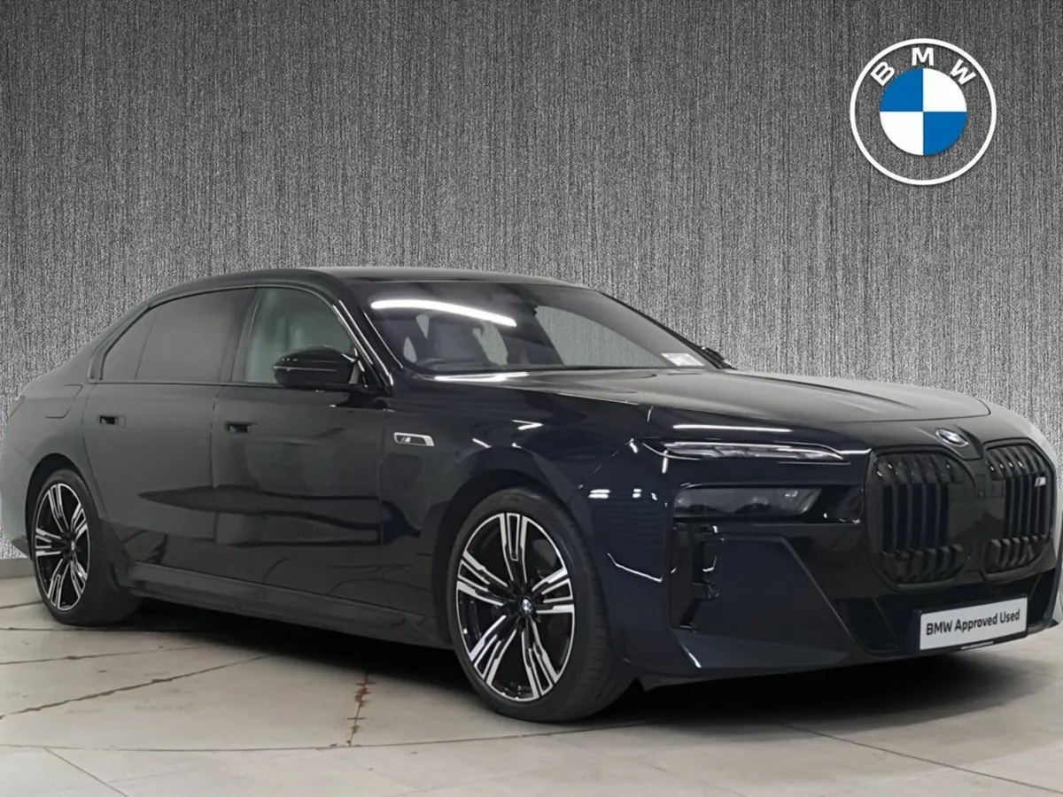 BMW 7-Series M760 7AMP 4DR AUTO - Image 1