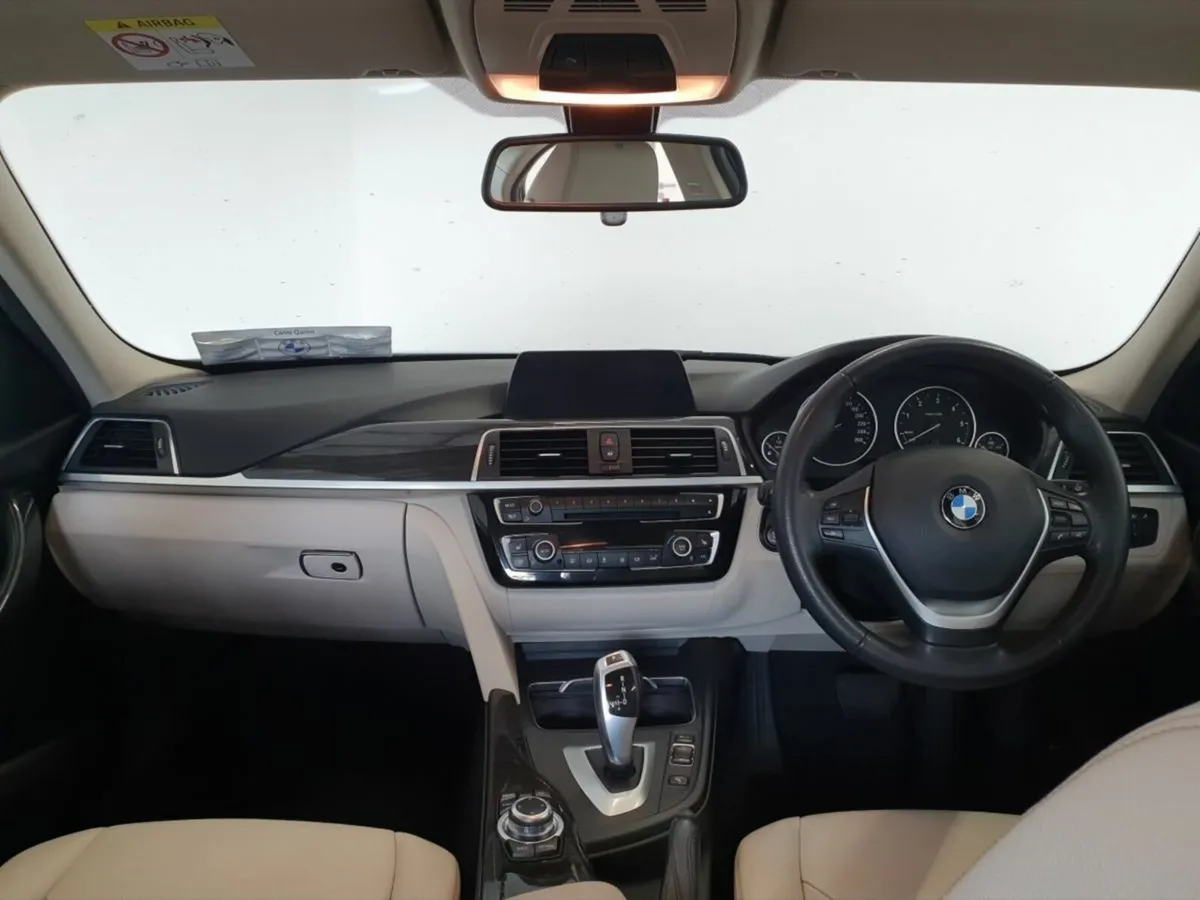 BMW 3-Series 318d SE Saloon - Image 4