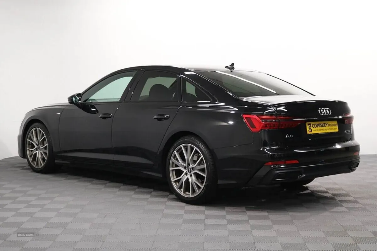 Audi A6 Saloon TDI Black Edition - Image 4