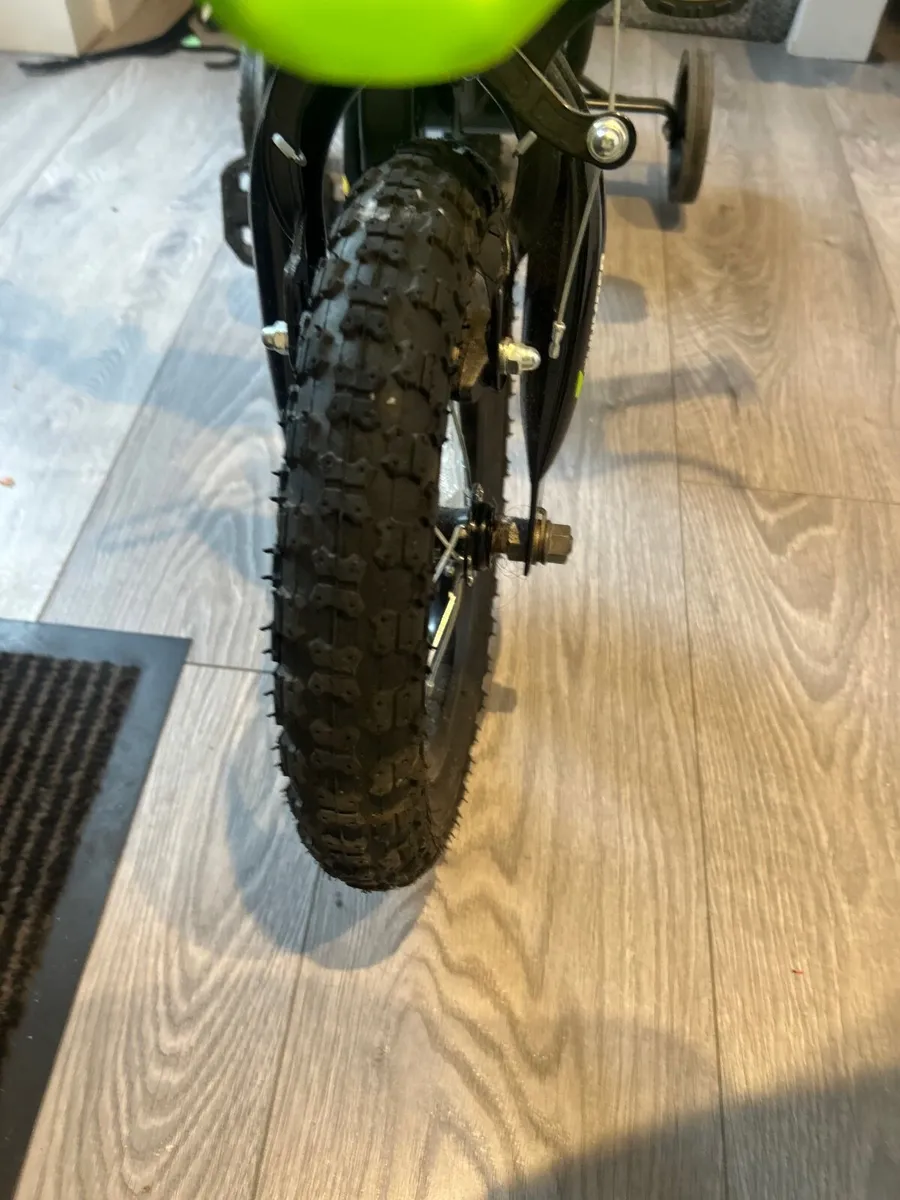 Boys bike - Image 4