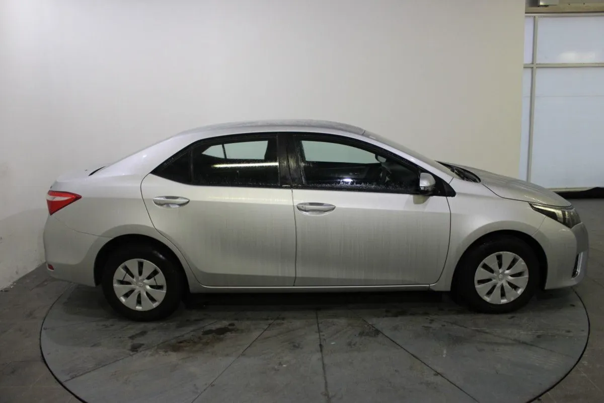 Toyota Corolla D-4d 90 (1.4) Terra - Image 3