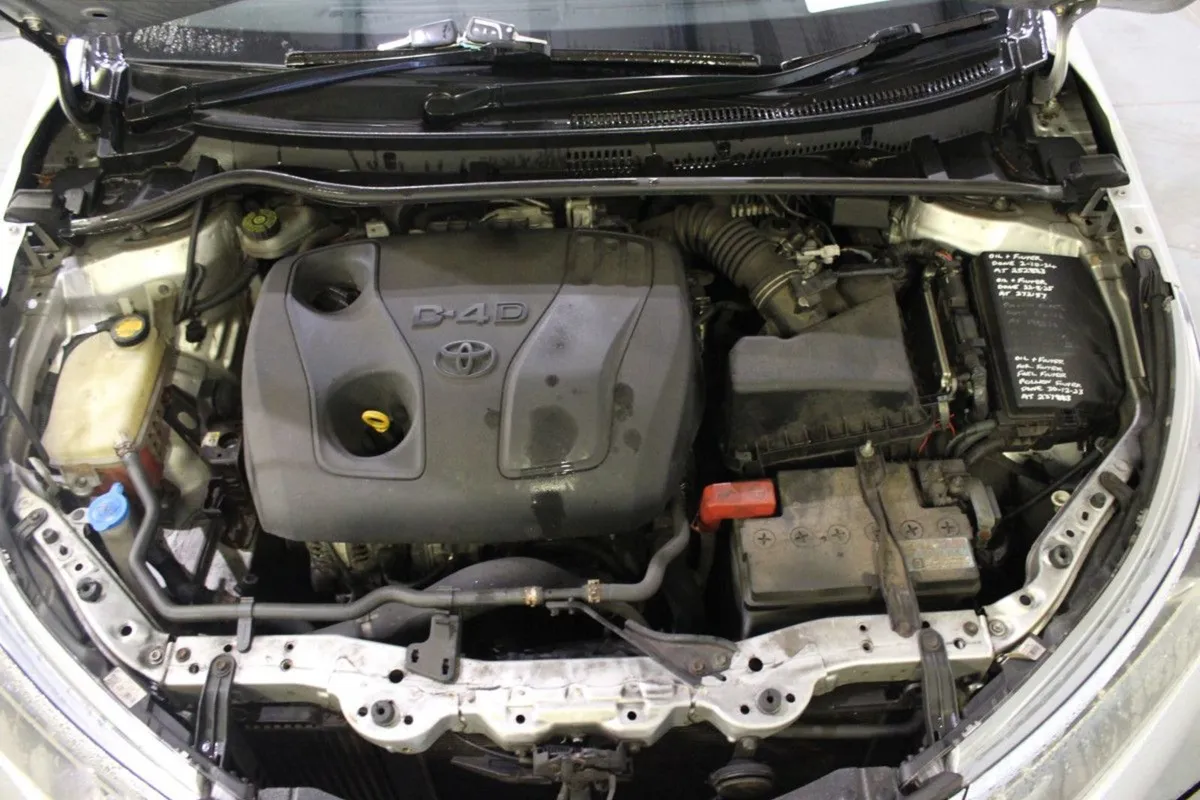 Toyota Corolla D-4d 90 (1.4) Terra - Image 4