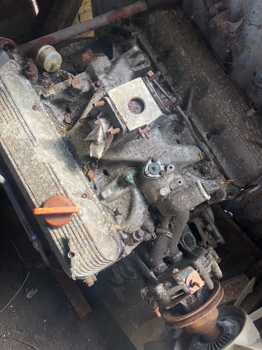 V8 Engine Rover - Image 4