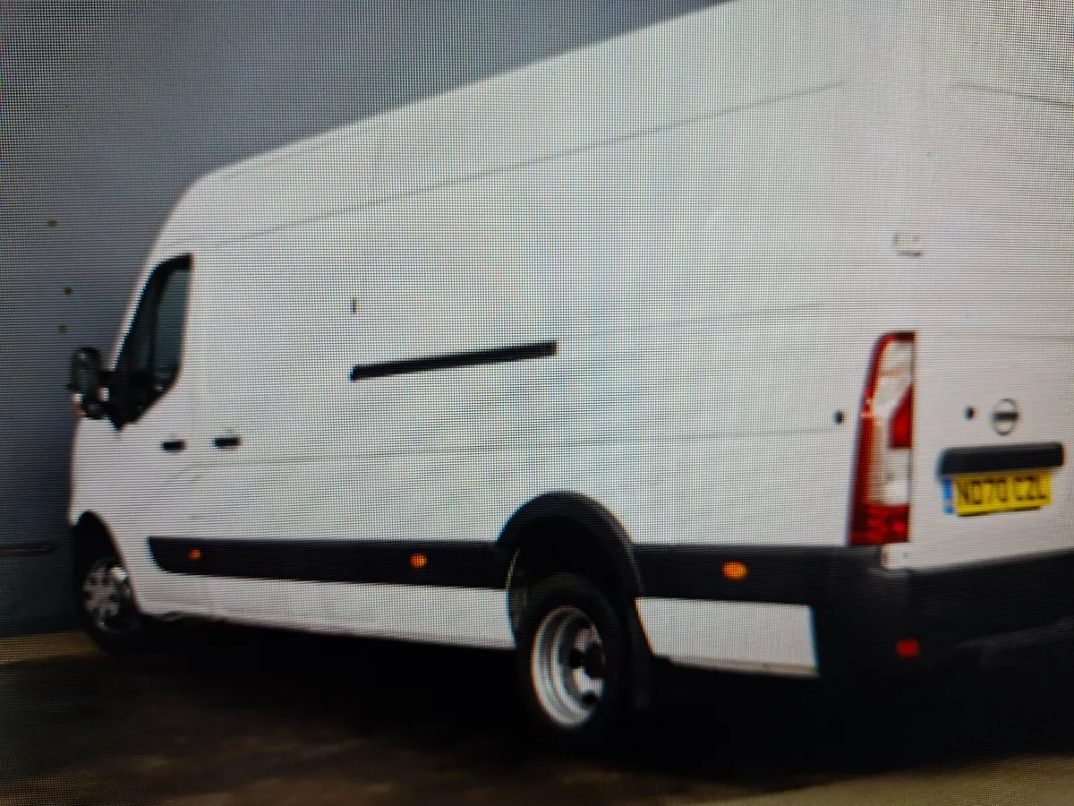 VERY RARE NOV 2020 NISSAN NV400 145BHP TWINWHEEL - Image 2