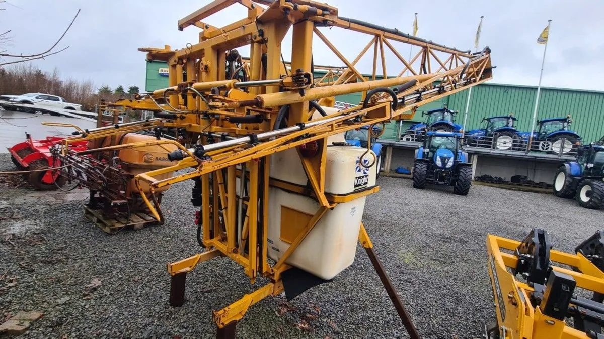 KNIGHT 20MTR 1000LTR MOUNTED SPRAYER - Image 3