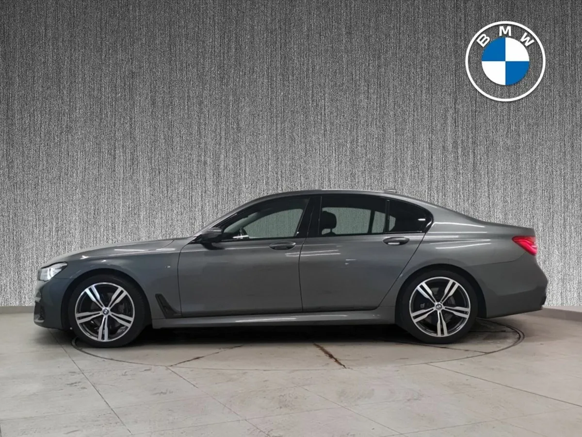 BMW 7-Series 740D xDrive M SPORT 4DR Auto - Image 4